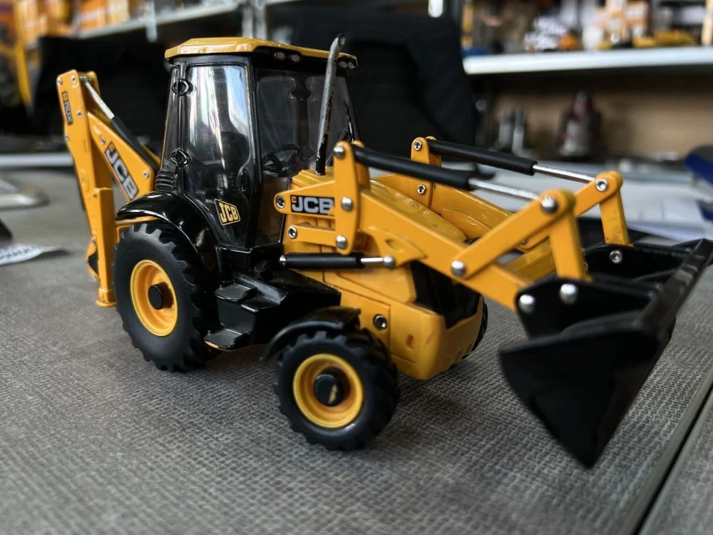 Сравнительная таблица экскаваторов-погрузчиков JCB CX | Запчасти для спецтехники от дистрибьютора РУСТЕХ - лидера рынка с 2011 года.