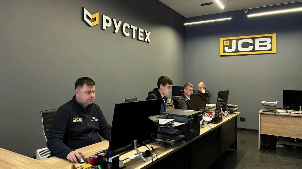Где купить оригинальные запчасти JCB в Москве и Санкт-Петербурге? | Запчасти для спецтехники от дистрибьютора РУСТЕХ - лидера рынка с 2011 года.