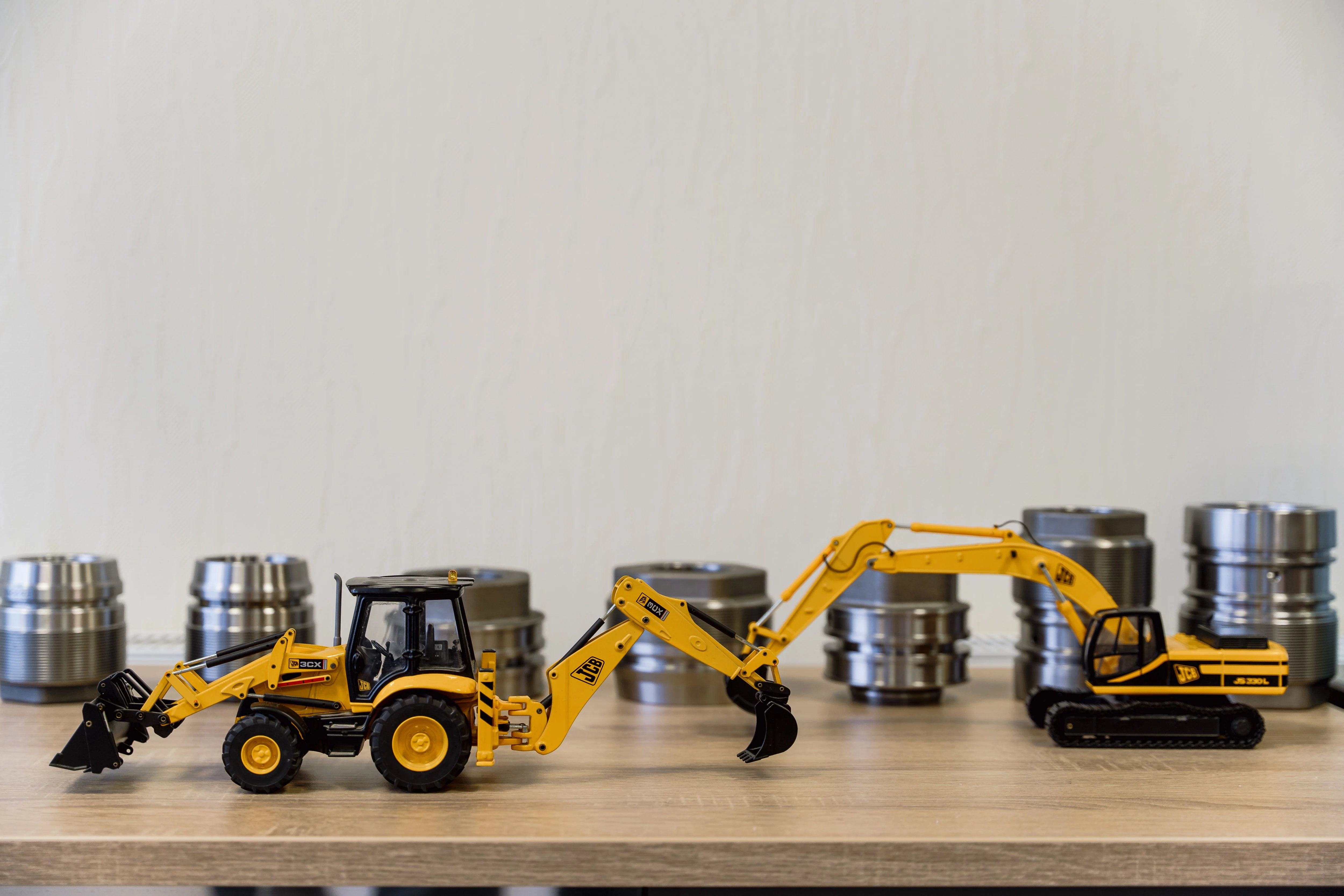 Как управлять погрузчиком JCB