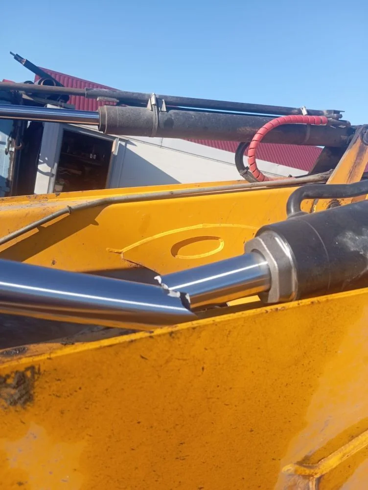 Перегрузка экскаватора JCB: причины поломки штоков гидроцилиндров | Запчасти для спецтехники от дистрибьютора РУСТЕХ - лидера рынка с 2011 года.