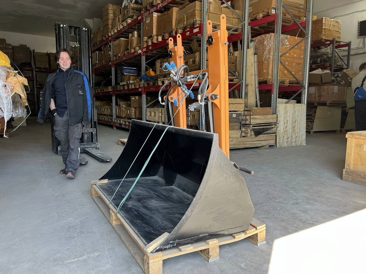 Гидравлический ковш на вилочный погрузчик