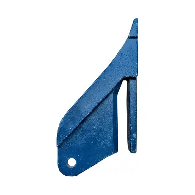 Купить Бокорез ковша правый CASE, New Holland 85801377 A со склада в Москве. Оригинальные и OEM запчасти в наличии. Широкий выбор, гарантия качества. | РУСТЕХ.