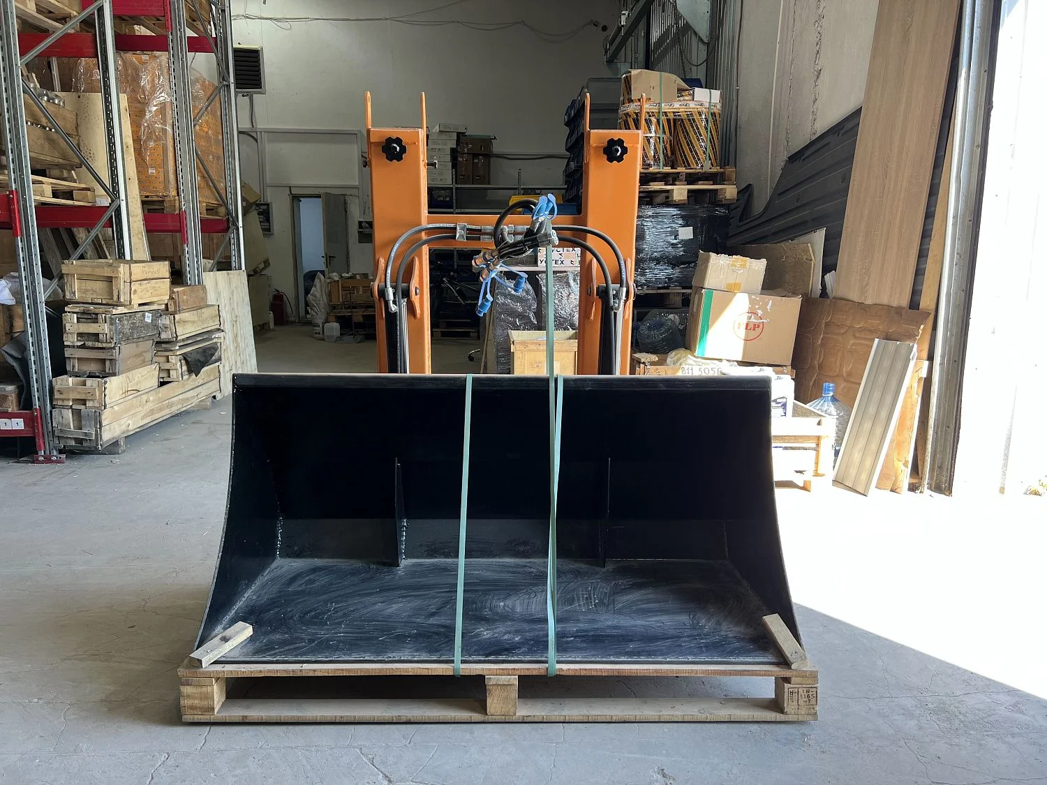 Гидравлический ковш на вилочный погрузчик