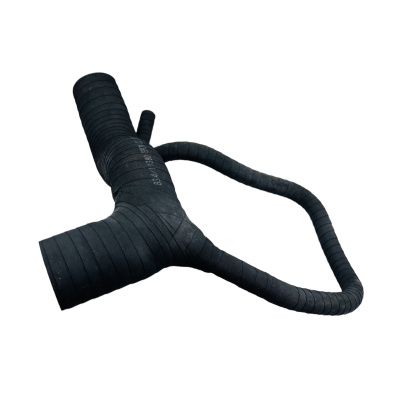 Купить Патрубок охлаждения верхний 834/11380, 834/11195 JCB со склада в Москве. Оригинальные и OEM запчасти в наличии. Широкий выбор, гарантия качества. | РУСТЕХ.