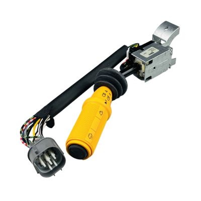 Купить Подрулевой переключатель 701/70001 VALEO OEM со склада в Москве. Оригинальные и OEM запчасти в наличии. Широкий выбор, гарантия качества. | РУСТЕХ.