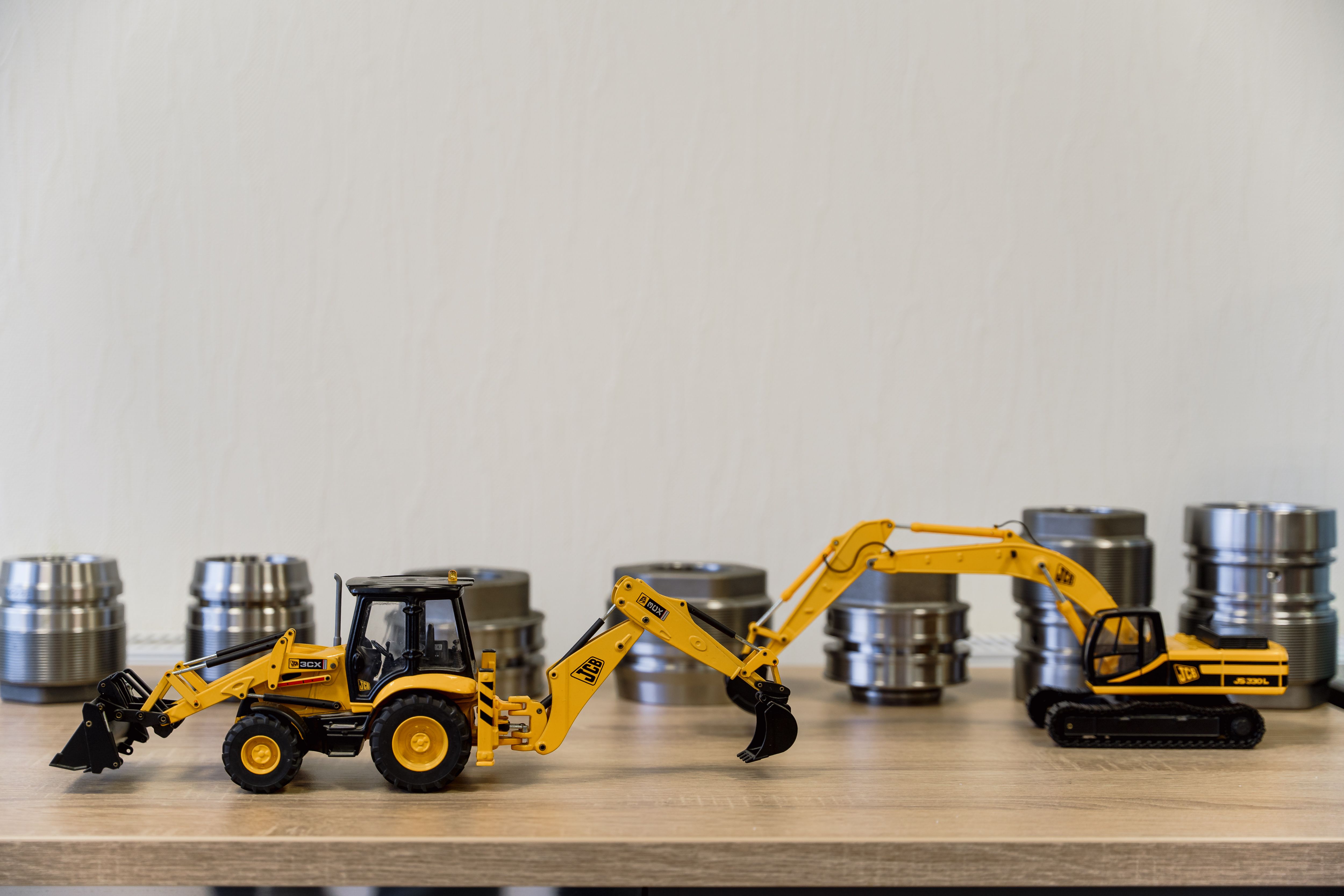Как управлять погрузчиком JCB